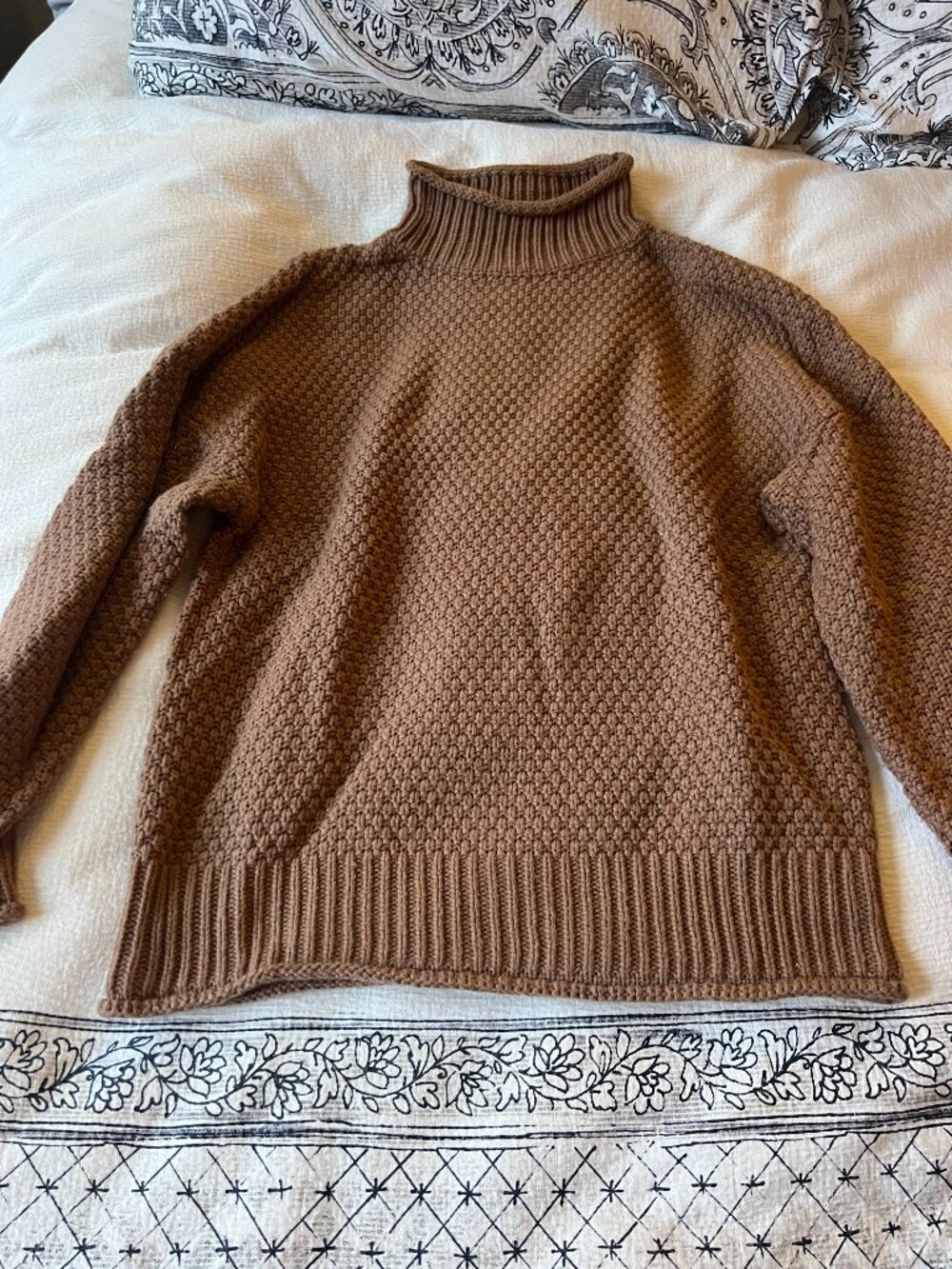 Tecrew Camel/Brown Cowlneck Sweater, Medium